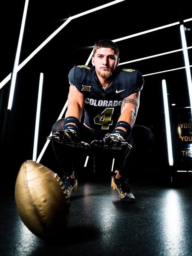 Colorado linebacker Carson Crawford